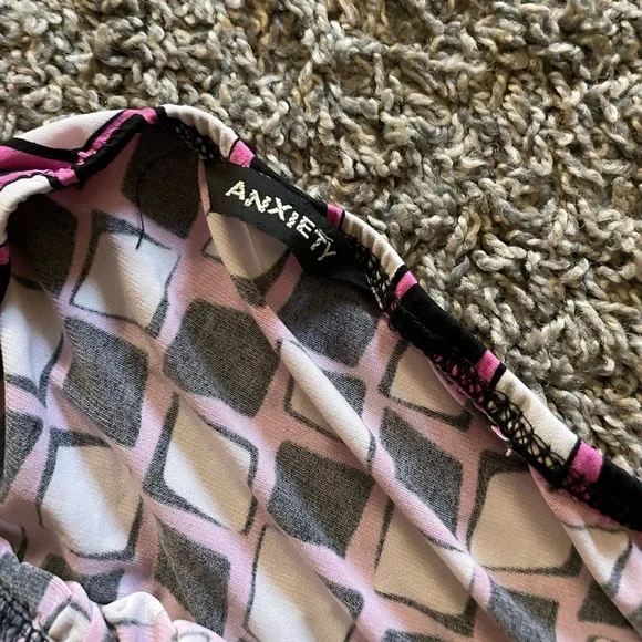 Y2K Pink Halter Top - Picture 3 of 4